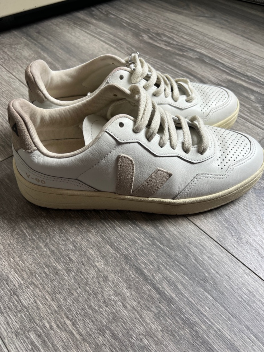 Veja Low-Top Sneakers in Off-White and Tan
